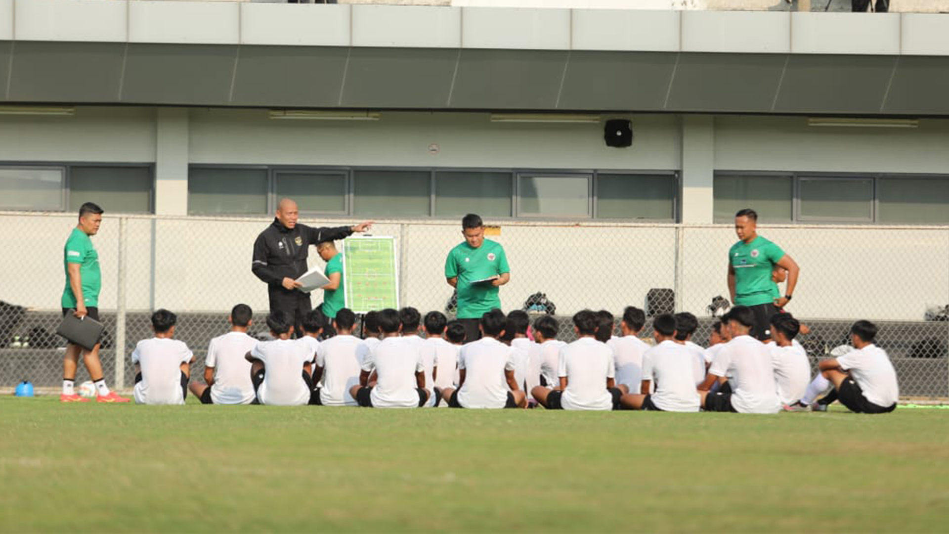 Nova Arianto Fisik Pemain Timnas Indonesia U 16 Sangat Buruk