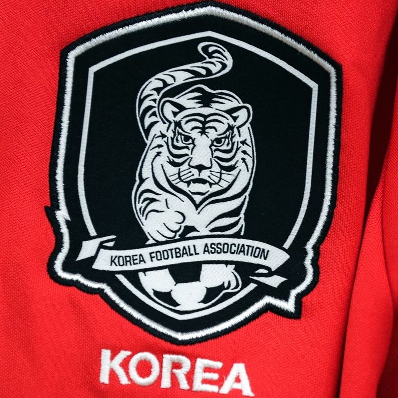 32080733 10156701636728836 7921507904010584064 n FA Korea Dikecam, Logo Seperti Kucing Sedang Tidur 32080733 10156701636728836 7921507904010584064 n FA Korea Dikecam, Logo Seperti Kucing Sedang Tidur
