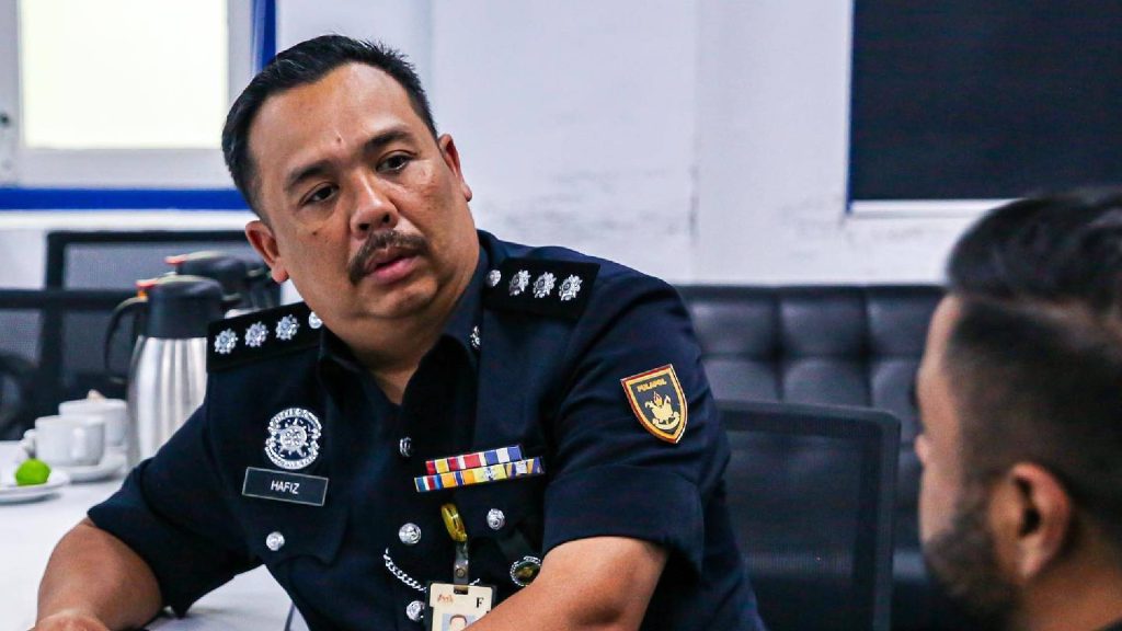 CEO PDRM FC Ada Sebab Kukuh Pecat Ketua Jurulatih & Kapten Pasukan Serta Merta