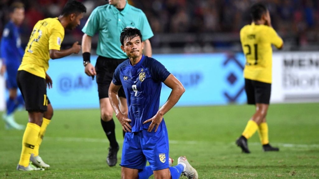 Thailand Sisihkan Adisak Kraisorn