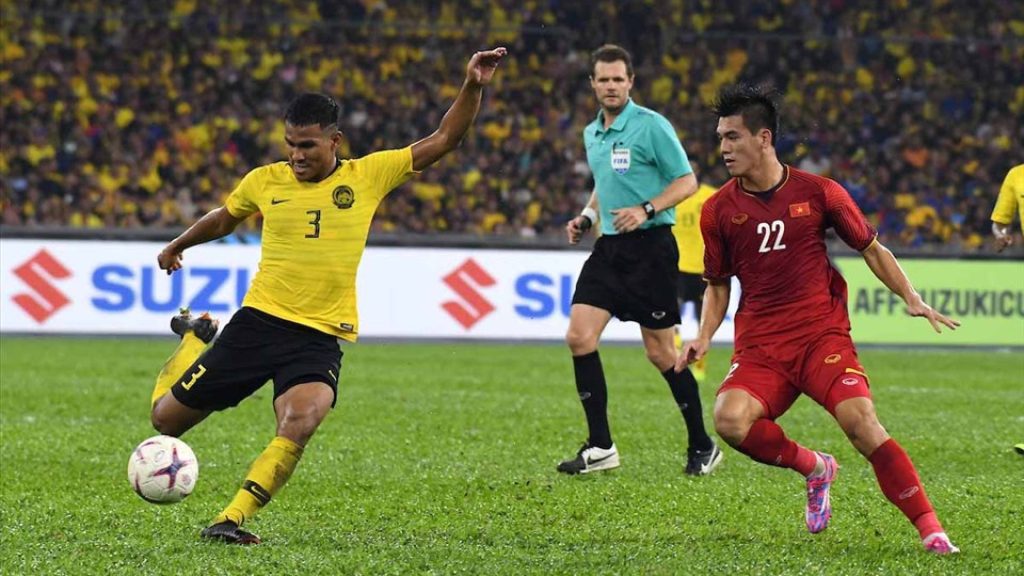 Pernah Dibenci Satu Malaysia, Pengadil Ini Terima Penghargaan AFC