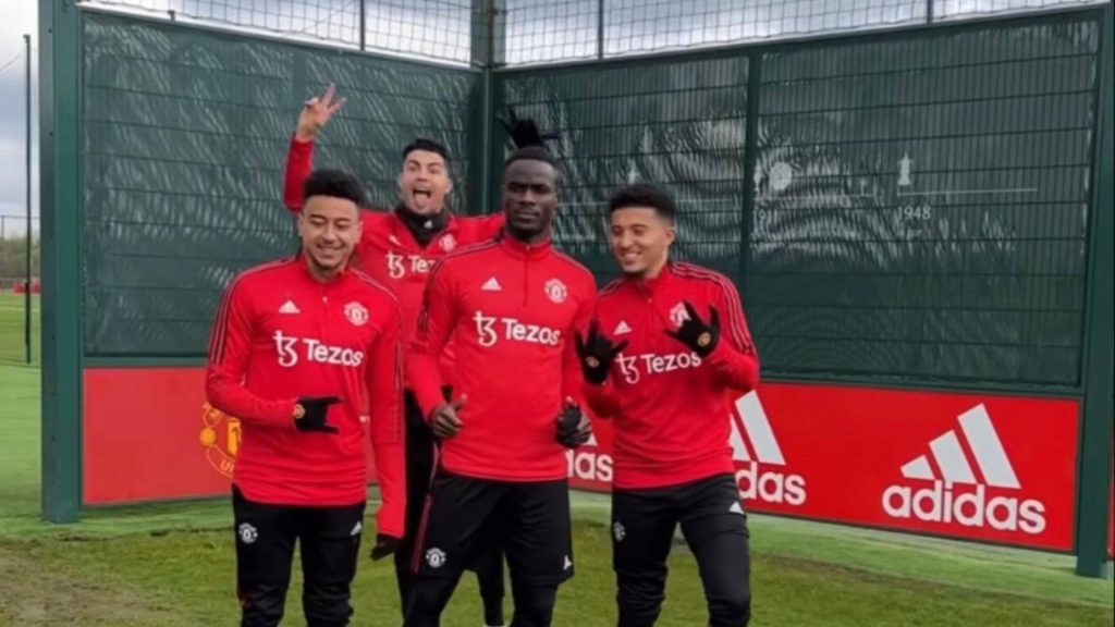 Ceria Melampau, Cristiano Ronaldo Tak Mampu ‘Sorok’ Perasaan Bahagia Bersama Manchester United