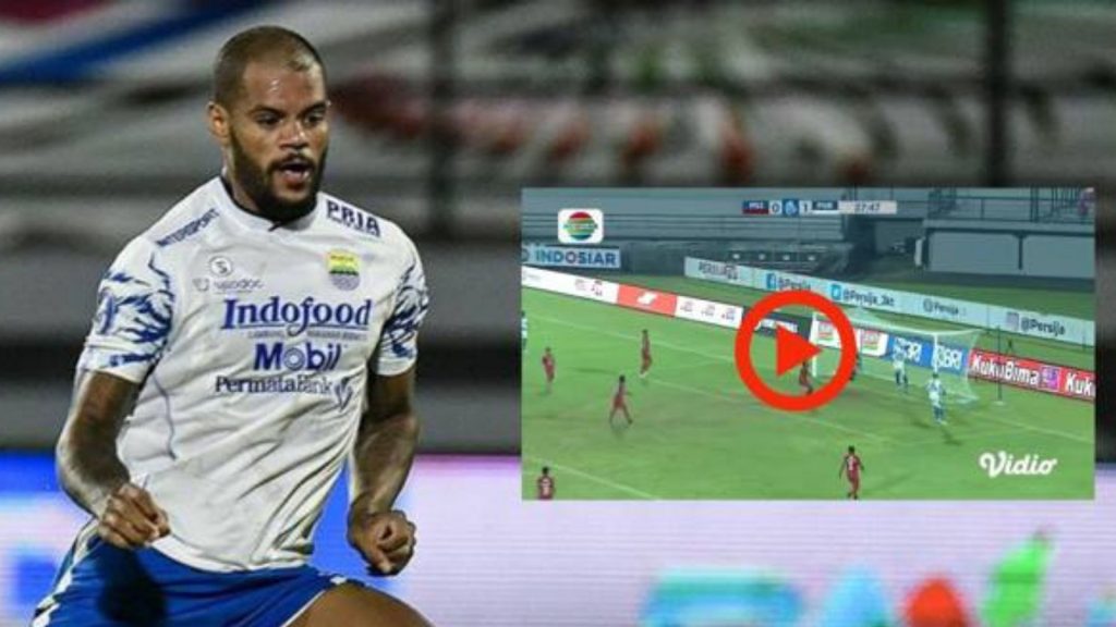 Aksi David Da Silva Gagalkan Jaringan Sendiri
