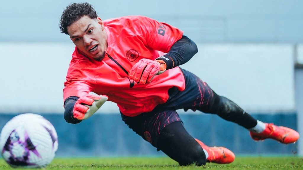 Nombor Ederson Tersebar, Jadi Mangsa Serangan Penyokong Arsenal