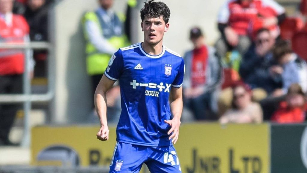 Elkan Baggott Secara Rasmi Melakukan Debut Liga Bersama Ipswich Town