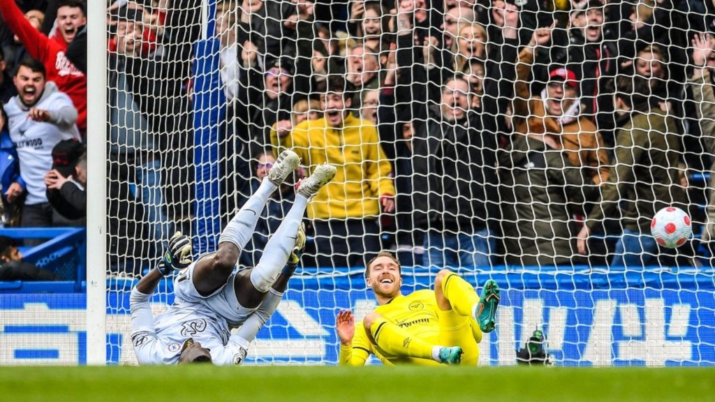 Christian Eriksen Bantu Brentford Malukan Chelsea Di Stamford Bridge