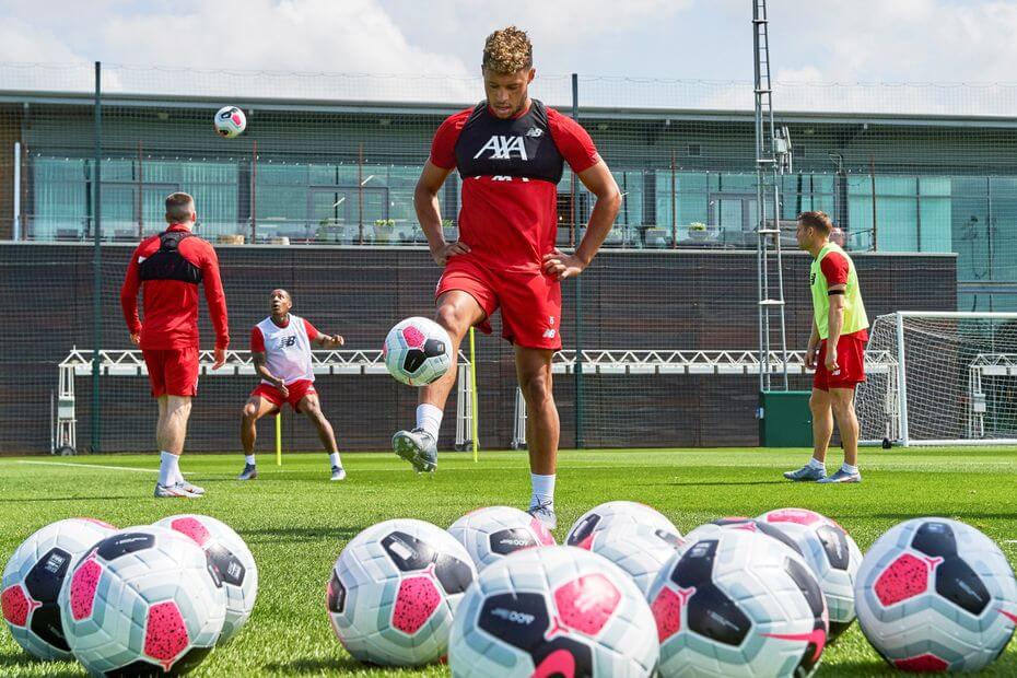 GettyImages 1154384839 Nike Merlin - Bola Baru Untuk EPL Musim 2019/2020 GettyImages 1154384839 Nike Merlin - Bola Baru Untuk EPL Musim 2019/2020