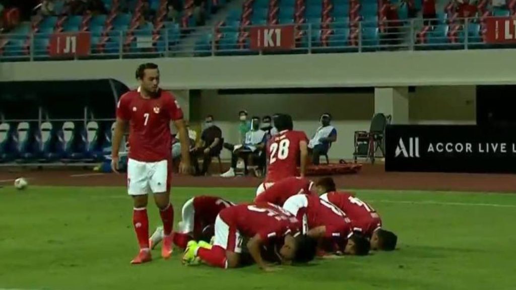 Piala AFF: Indonesia Rai Pesta Jaringan Dengan Sujud Syukur