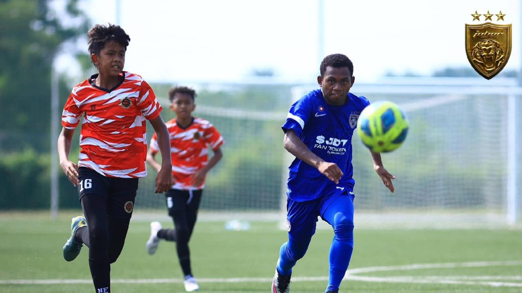 Impian Skuad Muda JDT Rangkul Piala Tersekat