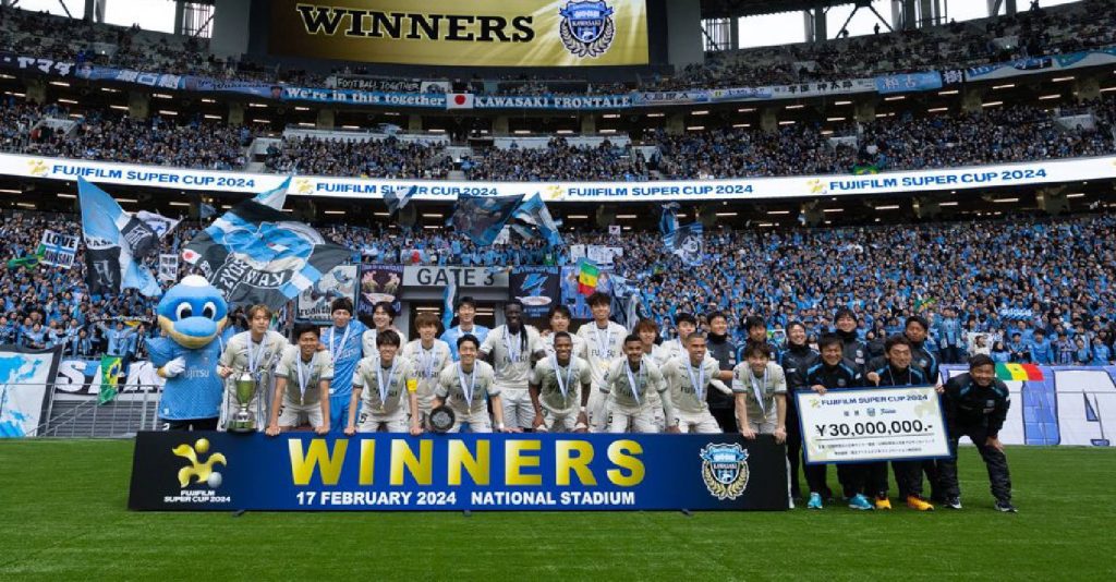 Kawasaki Frontale Julang Trofi Pertama Musim 2024