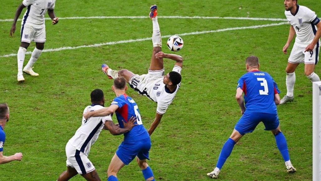 Euro 2024: Gol Sepakan Gunting Jude Bellingham Hiasi Kemenangan England Singkir Slovakia