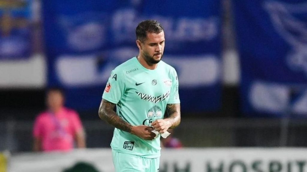 Junior Eldstal Tinggalkan Chonburi FC