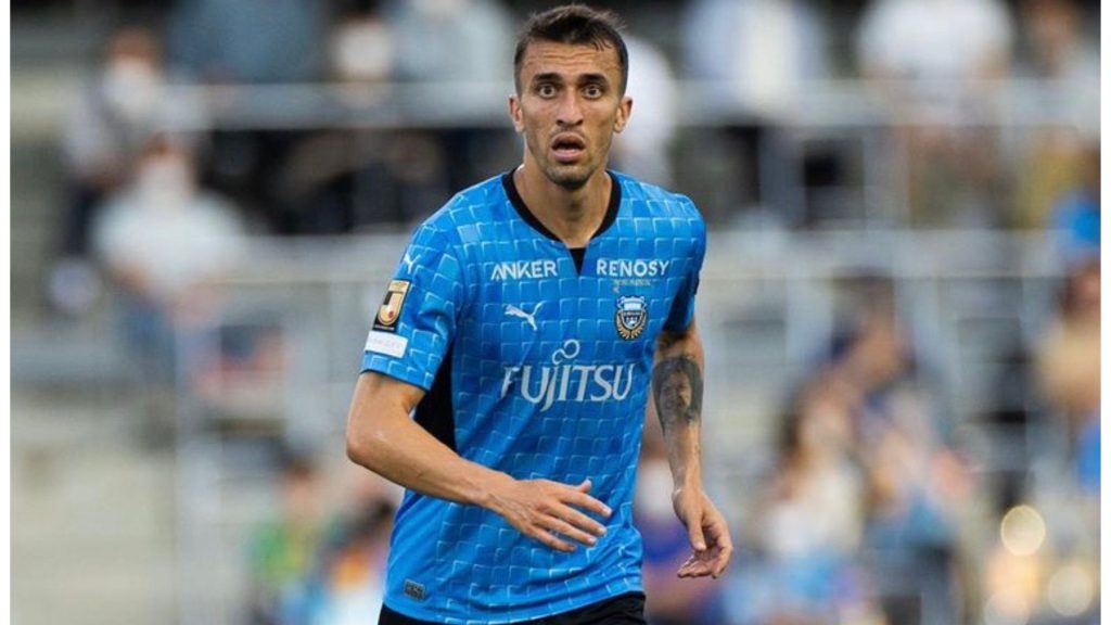 Kemarau Kemenangan Berakhir, Kawasaki Frontale Belasah Universiti Sapporo