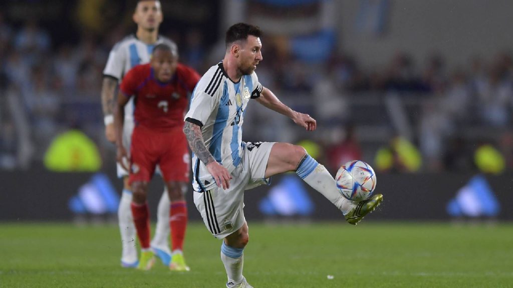 Barcelona Ingin Bawa Pulang Messi Ke Sepanyol