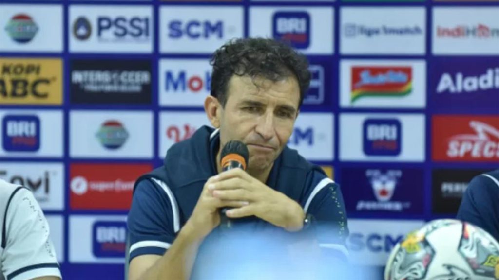 Luis Milla Resmi Mundur Dari Persib Bandung, Dua Asistennya Juga