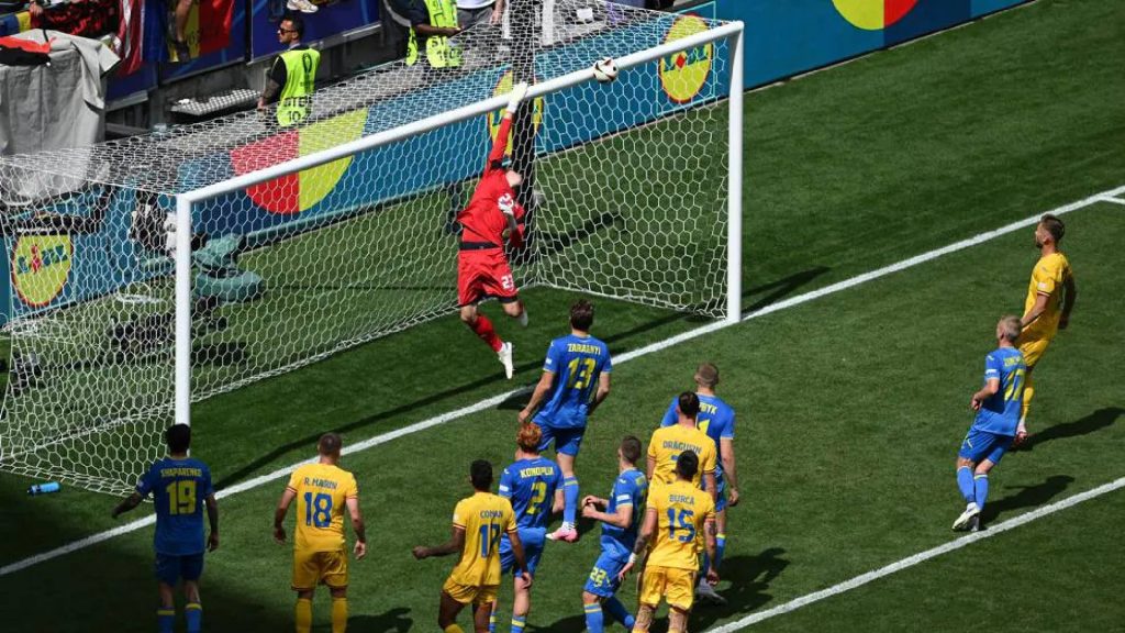 Kesilapan Penjaga Gol Ukraine Bawa Padah
