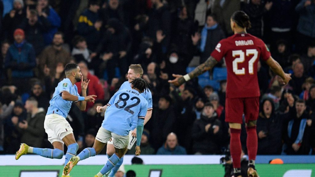 Liverpool Terduduk Dimalukan Man City
