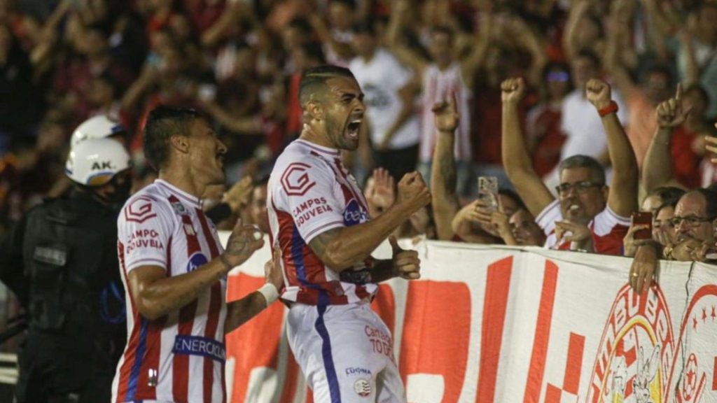 Mauricio Jaring Gol Debut Torpedo Bersama Náutico