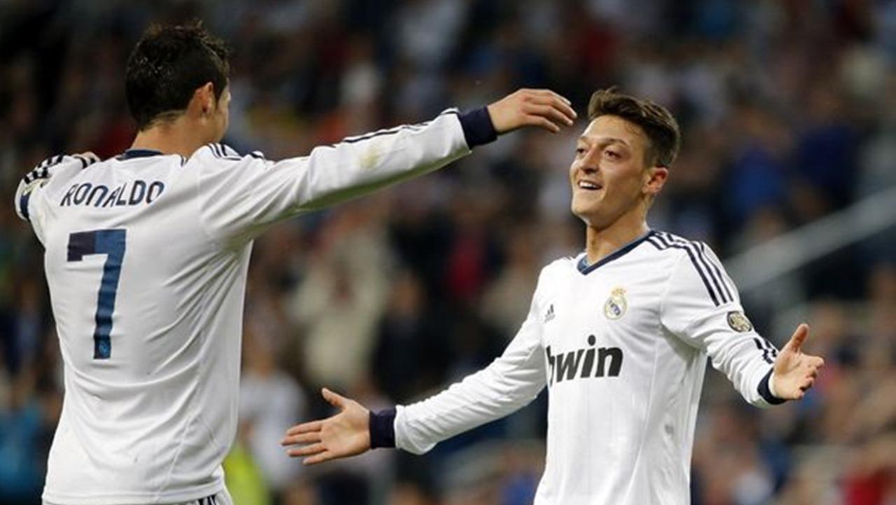 Mesut Ozil dan Ronaldo "Semua Mahu Tunjukkan Buruknya Ronaldo, Demi Mengejar Publisiti" - Mesut Ozil