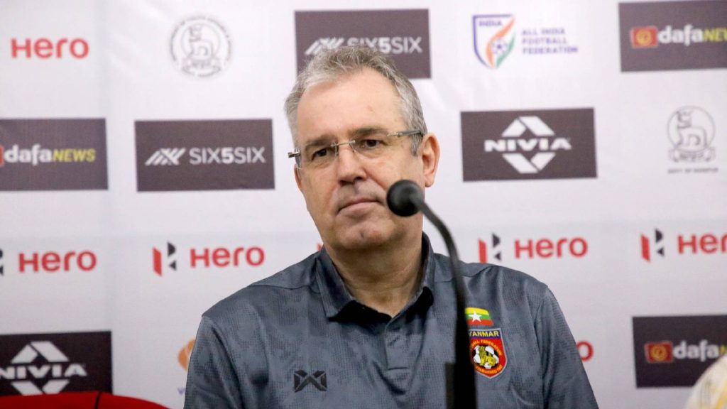 Michael Feichtenbeiner & Myanmar Berpisah