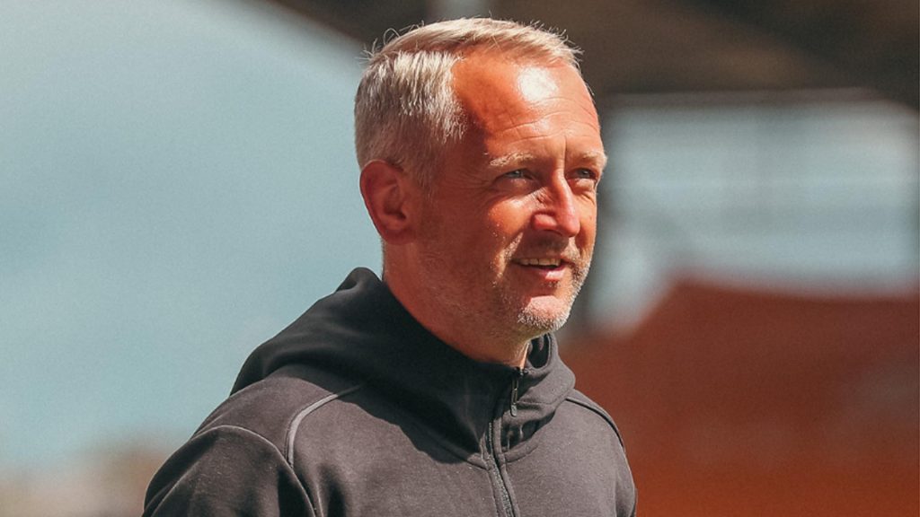 Pelatih Blackpool Sengaja Belum Mainkan Elkan Baggott: Dia Harus Bersabar