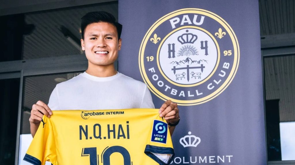 ‘Askar’ Vietnam Serbu Facebook Pau FC Sejurus Nguyen Quang Hai Diperkenalkan Secara Rasmi