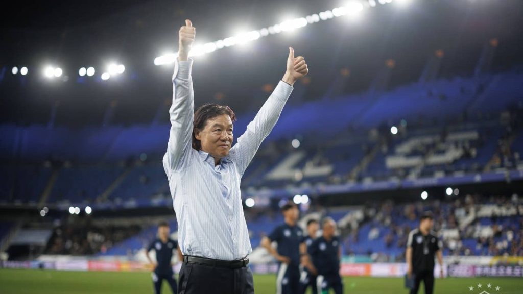 Ulsan Hadiahkan Kim Pan-gon Kemenangan Pertama