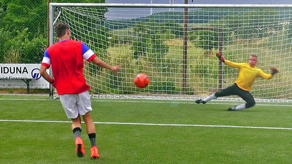 Asal Usul Penalti Panenka, Kenali Sejarah Hakiki Penalti Unik Ini