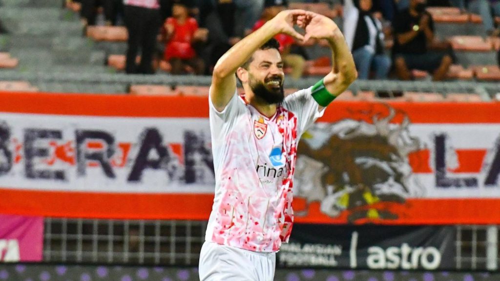 Paulo Josue Akui JDT Lawan Hebat