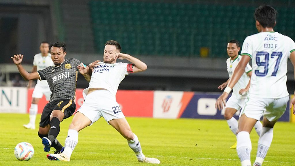 Persib Atasi Tentangan Bhayangkara