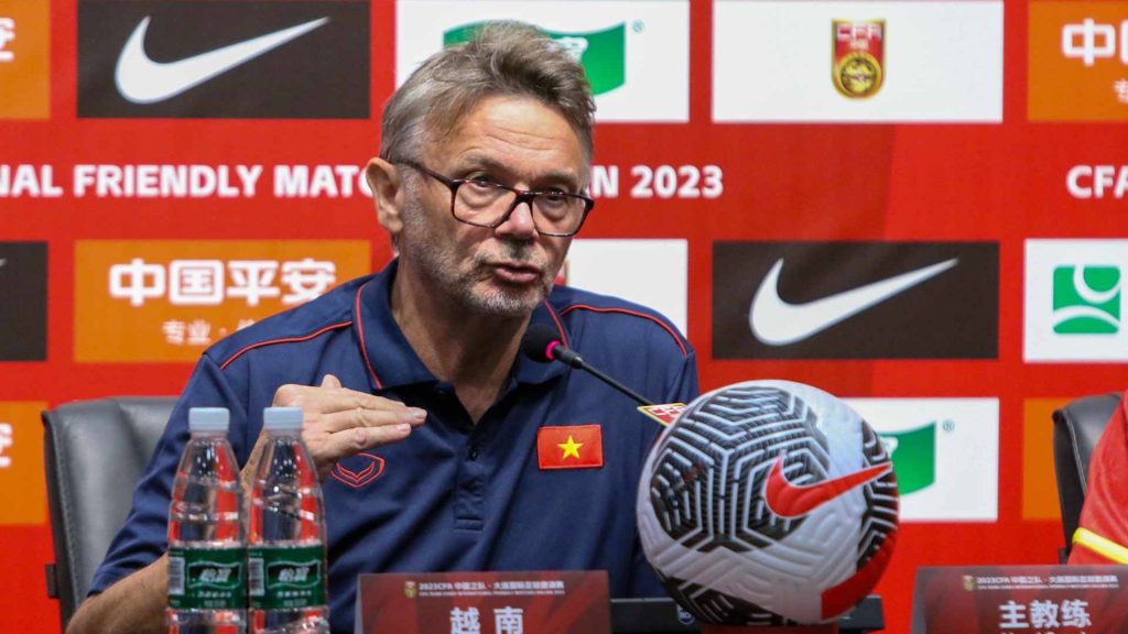 Philippe Troussier Bakal Ke Indonesia Dengan Peranan Berbeza?