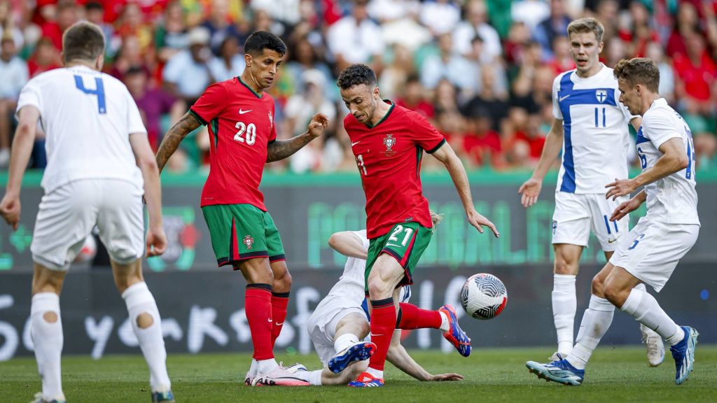 Magis Bruno Fernandes Pacu Portugal Belasah Finland