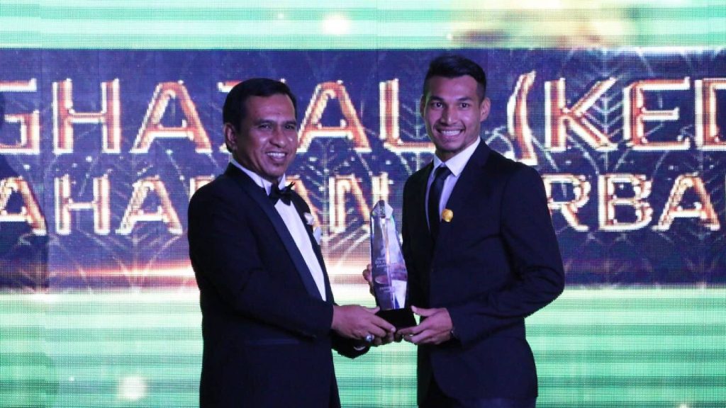 Rizal Ghazali Rizal Ghazali Kereta Kebal Kedah Yang Mampu ‘Tapau’ Pak Arab Rizal Ghazali Rizal Ghazali Kereta Kebal Kedah Yang Mampu ‘Tapau’ Pak Arab