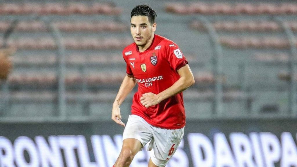 Ryan Lambert Sudi Sarung Jersi Kebangsaan