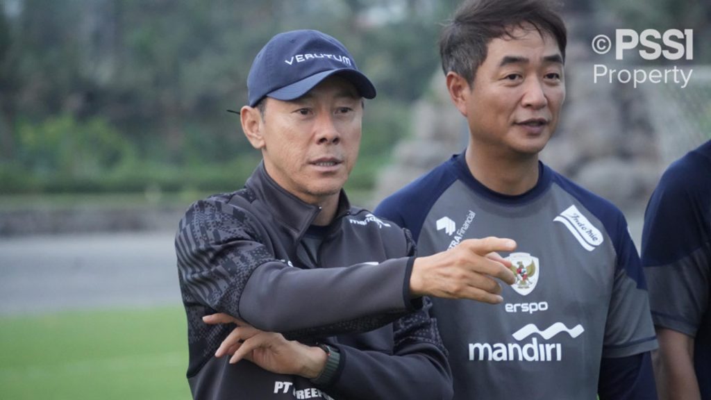 Shin Tae-yong Pulangkan Dua Pemain