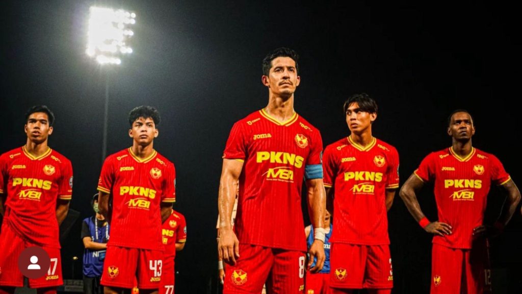 Pesanan Khas Brendan Gan Buat Rakan Sepasukan