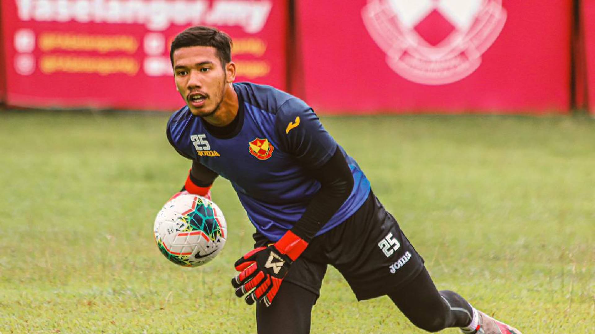Sikh Izhan Nazrel Selangor FC Sikh Izhan Tinggalkan Selangor, Sertai Negeri Sembilan
