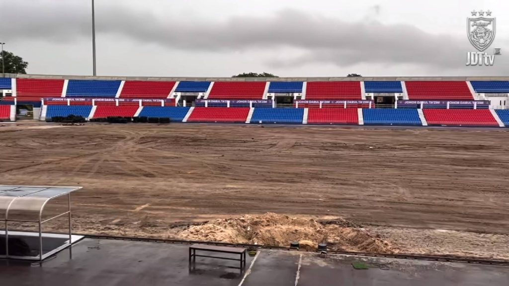 JDT Pasang Padang Hybrid Pertama Di Malaysia