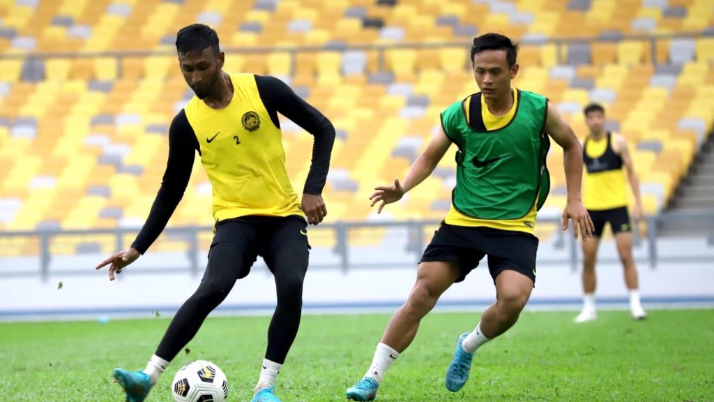 Azam Azih Terima Penghargaan Tertinggi Kim Pan-gon