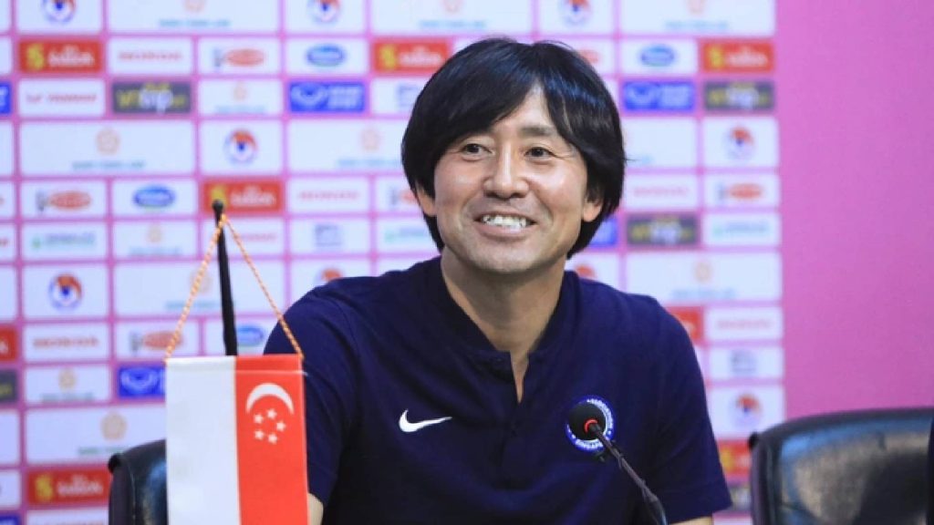 Jurulatih Singapura Janji Takkan Lari