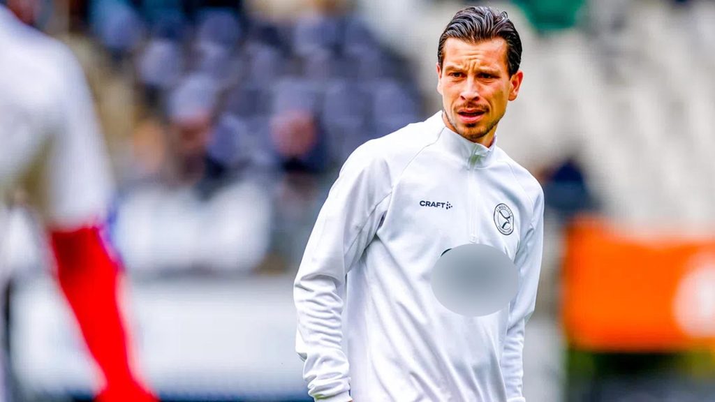 Thom Haye Ancam Tinggalkan Almere City