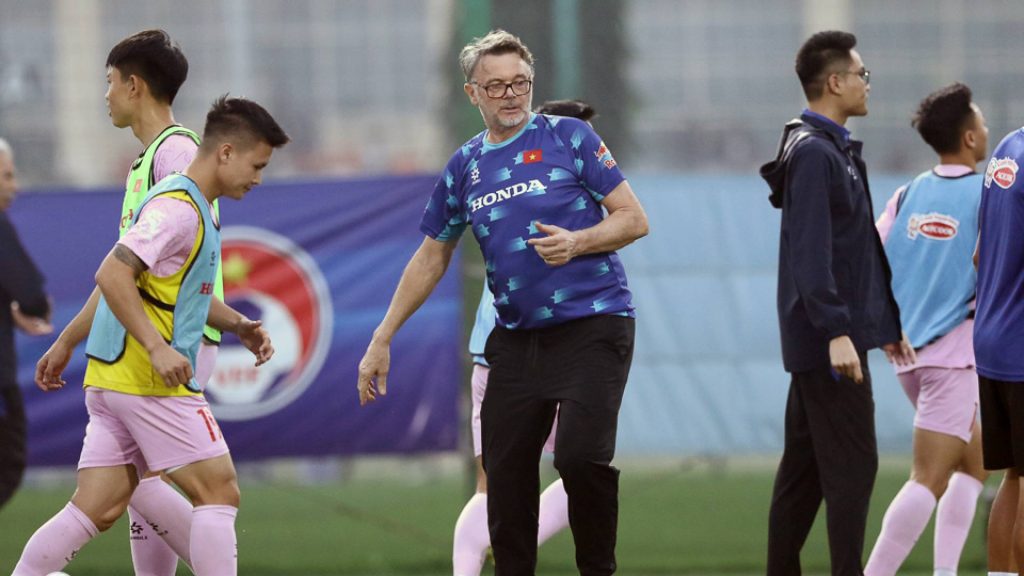 Philippe Troussier Minta Maaf Kepada Vietnam
