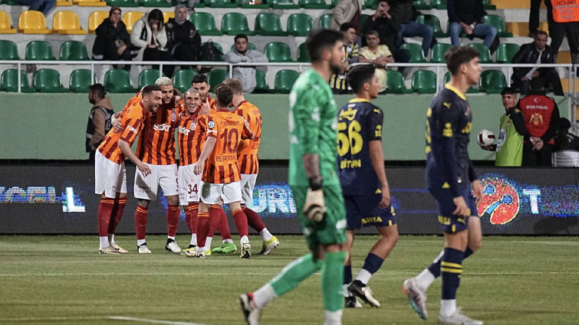 Aksi Final Galatasaray & Fenerbahce Hanya Bertahan Satu Minit