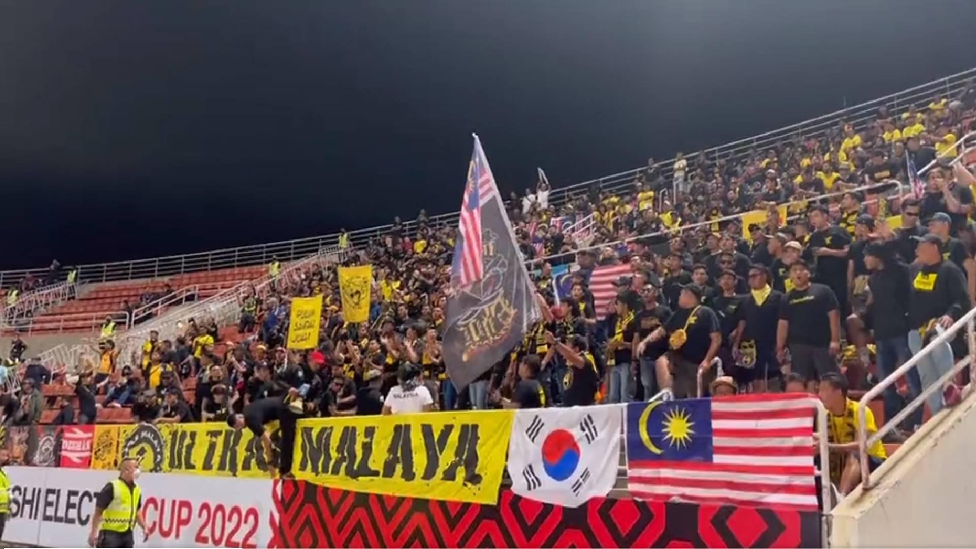 Twitter @zulhelmizainal1 Pemain Thailand Terharu Dengan Kesopanan Penyokong Malaysia