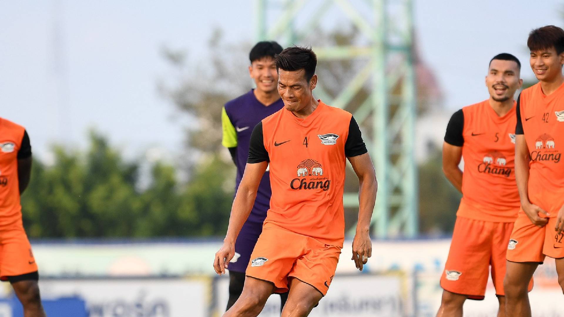 Zaw Min Tun Chonburi FC Bek Tengah Myanmar Perkuat Penang FC