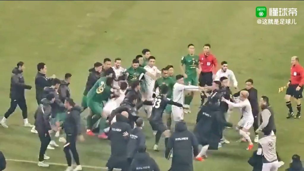 Pergaduhan Pemain Cemari Aksi Zhejiang Dan Buriram