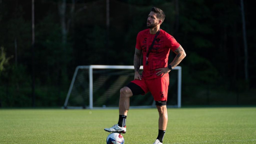 Benjamin Mora Dilayangkan Kad Merah