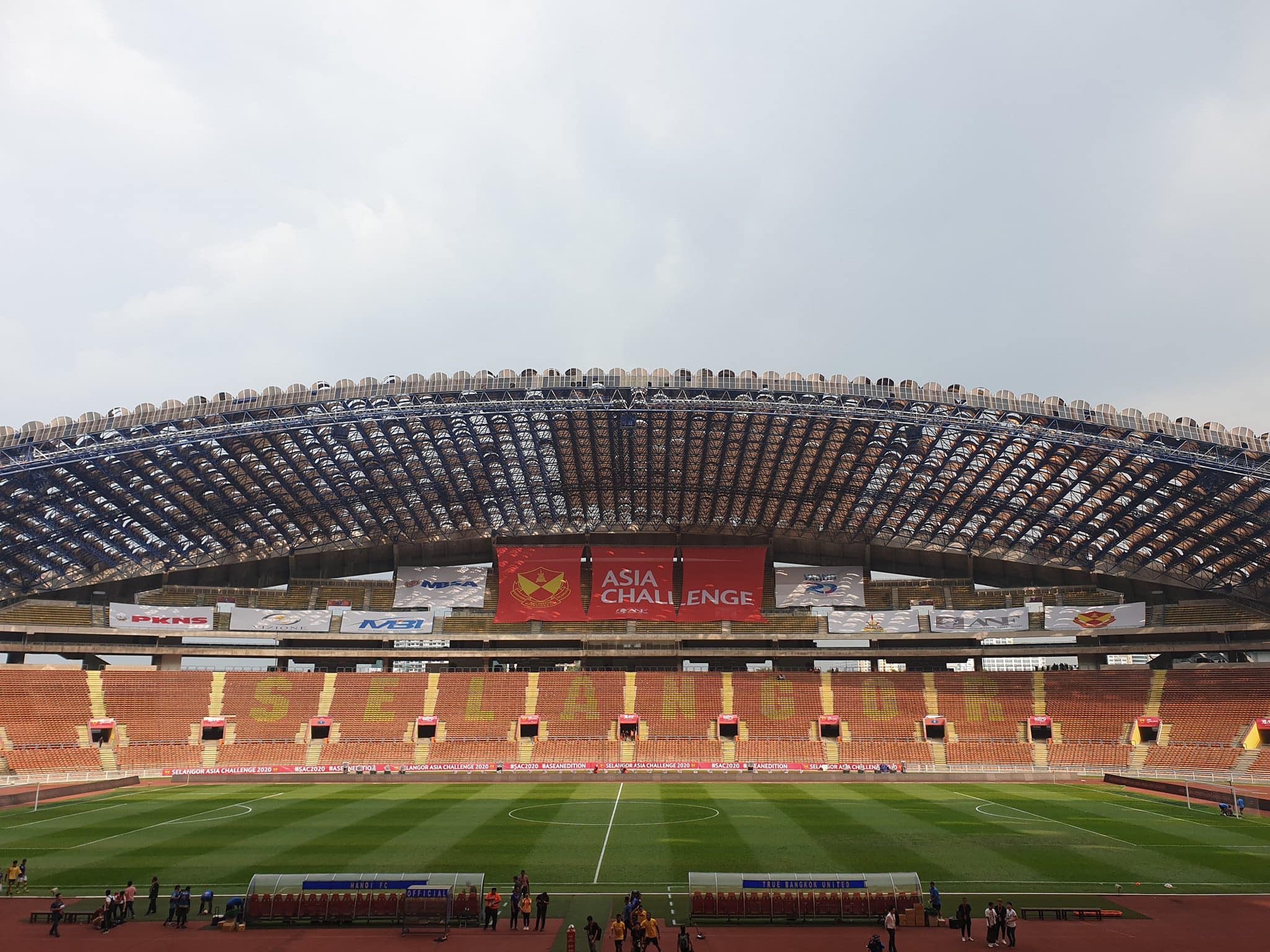 Corak Baru Bumbung Stadium Shah Alam Terima Pujian Netizen, Kreatif & Kelakar