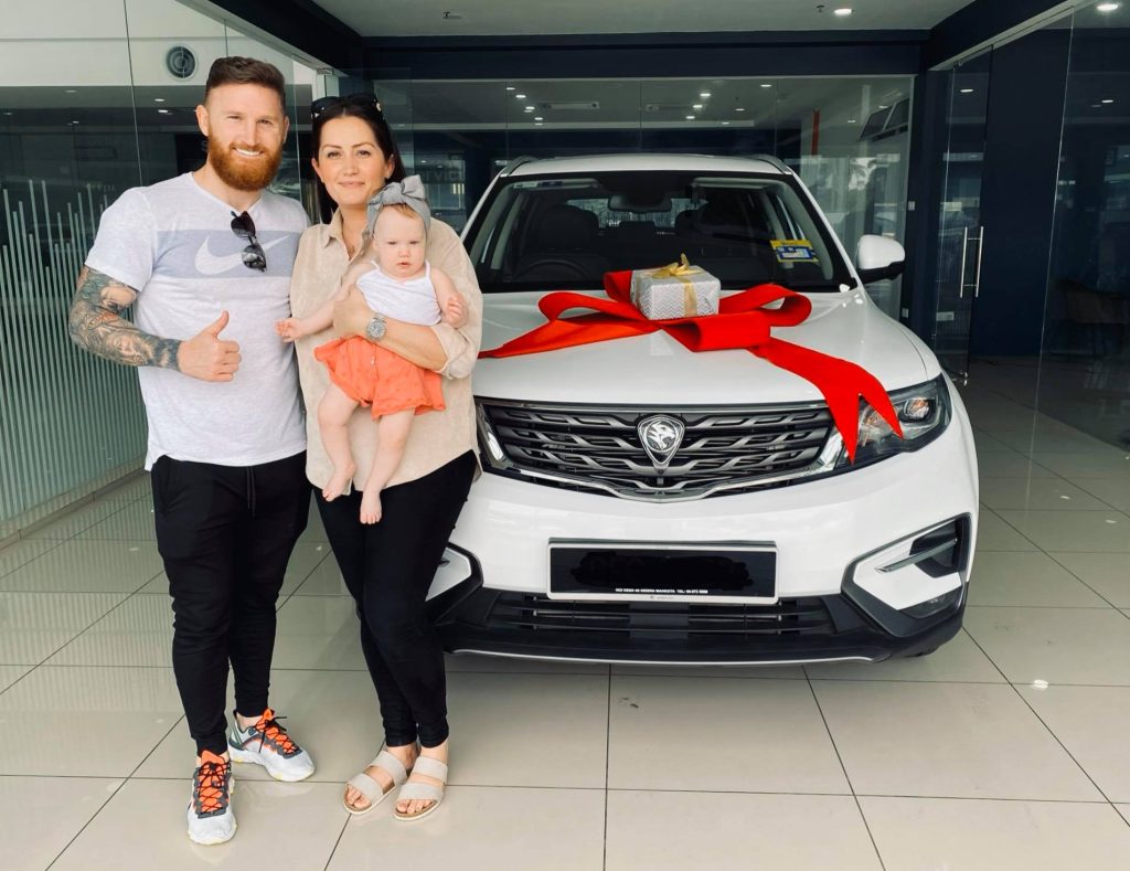 Lee Tuck Berjiwa Malaysia, Beli Kereta Buatan Proton