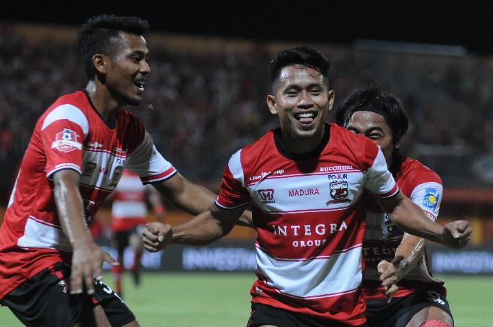 Madura United Teruja Dan Bangga Dijemput JDT & Terengganu Ke Malaysia